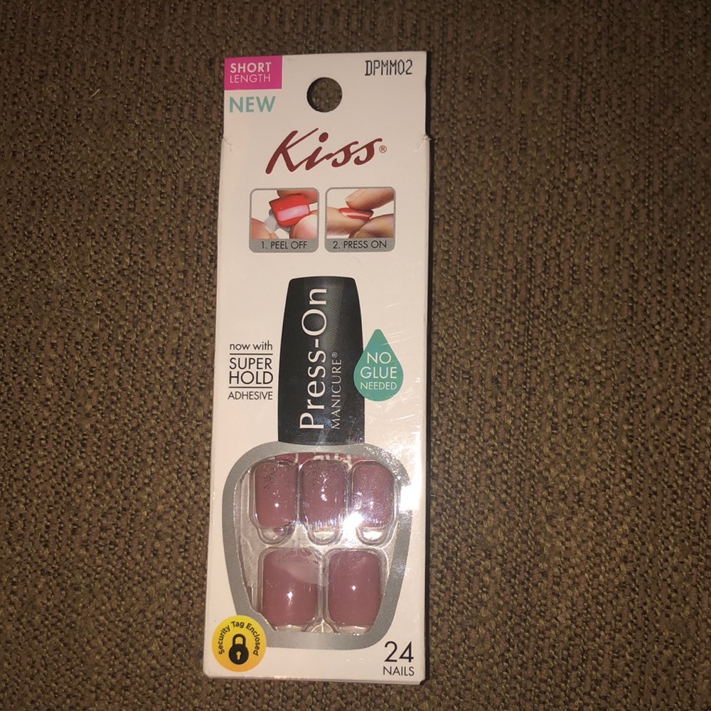 Kiss Press-On Nails